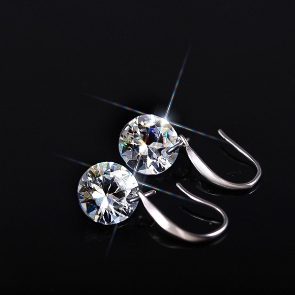 GlitzBlitz Jewelry - 2/$20! 925 Stamped Crystal Solitaire Drop Earrings